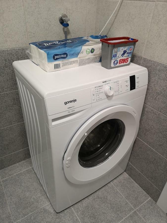 Apartman Gaga Lukavica Buitenkant foto